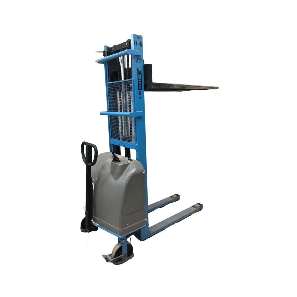 EMPILHADEIRA SEMI ELETRICA 3